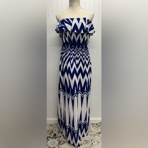 Peach Love California Blue Chevron Print Strapless Ruffle Maxi Dress Sz M